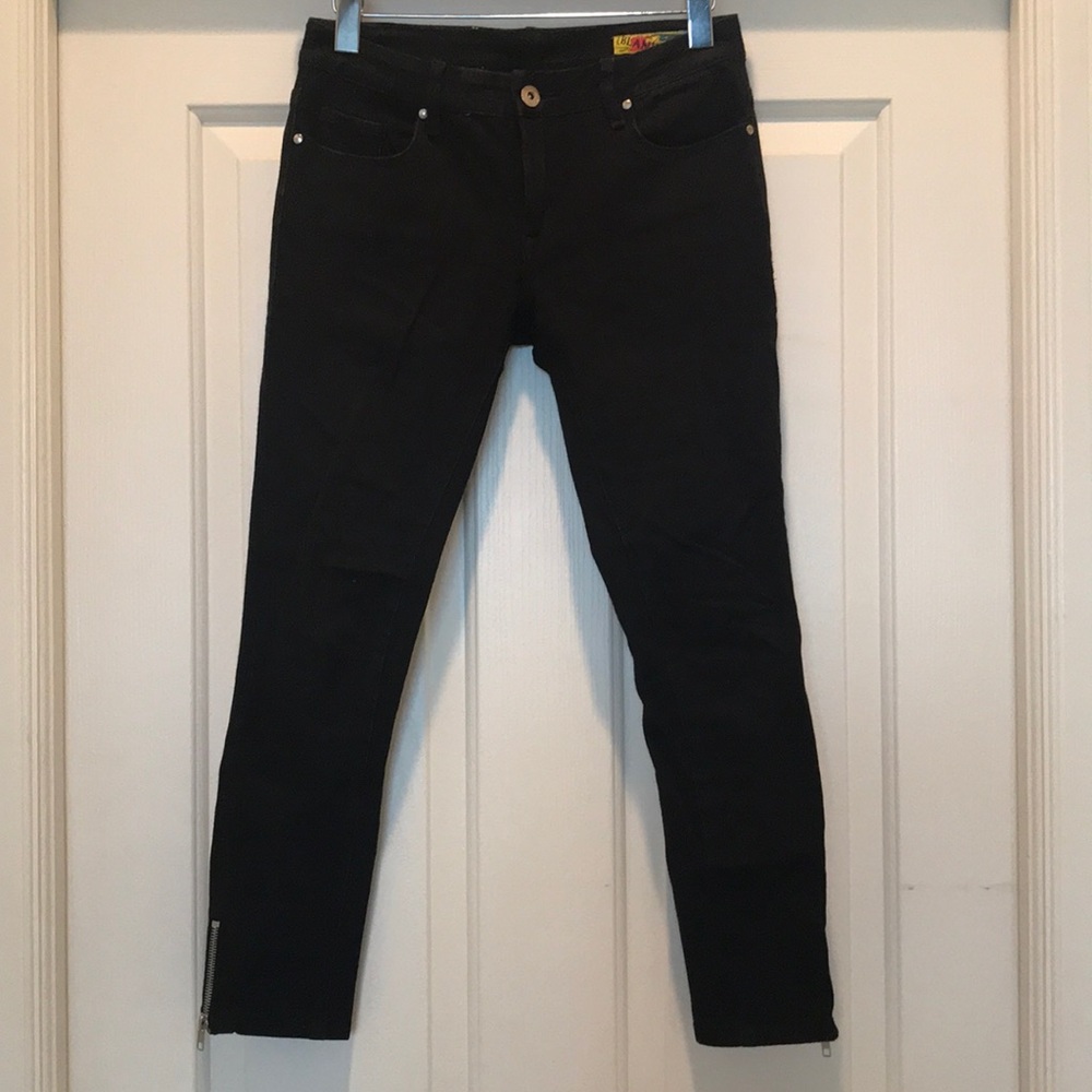 Blank NYC Skinny Crop Zip Hem Black Stretch Denim